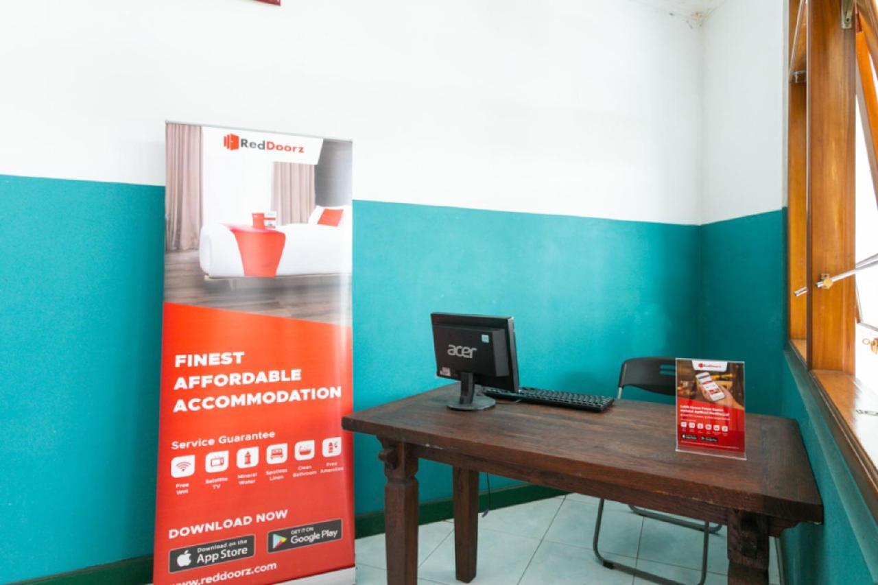 Hotel Reddoorz Syariah Near Alun Alun Magelang Bayeman Exteriér fotografie